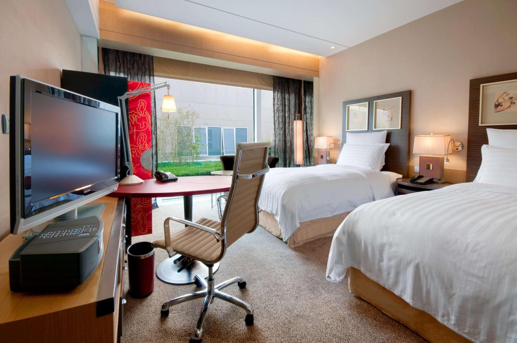 Отель Hilton Пекин Экстерьер фото
